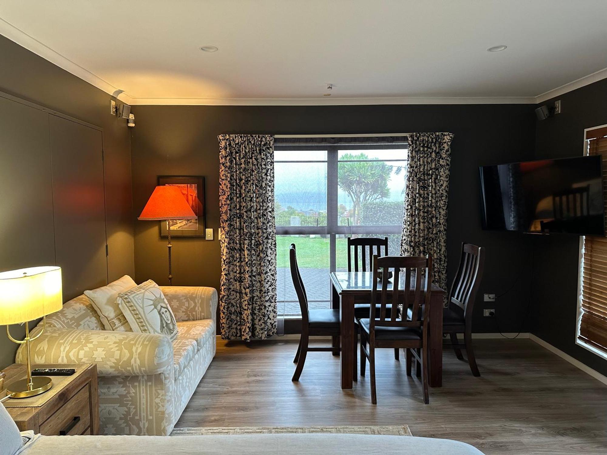 Lakeview Holiday Hideaway Lac Lac Taupo Extérieur photo
